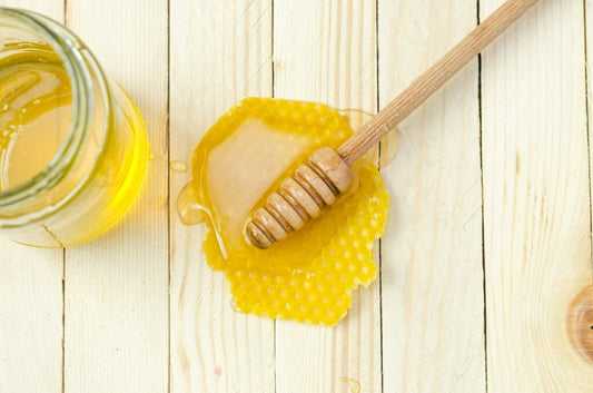 10 Raw Honey Benefits & Why You Should Say Goodbye to Processed Honey